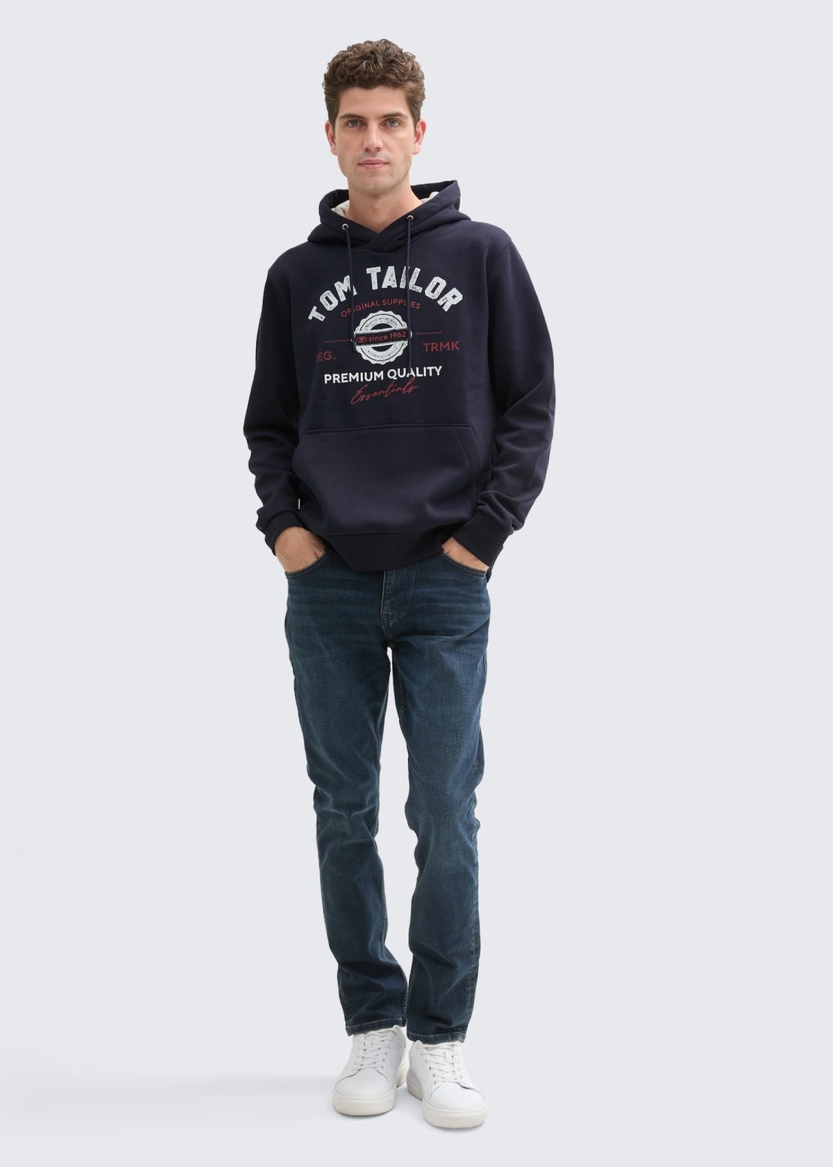 Men hood with print